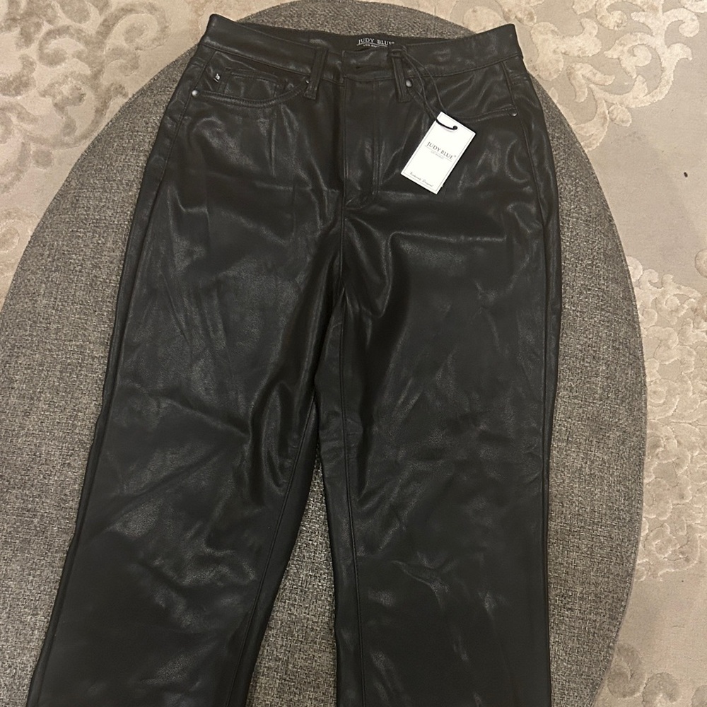 Judy Blue Black Straight Leg Jeans
